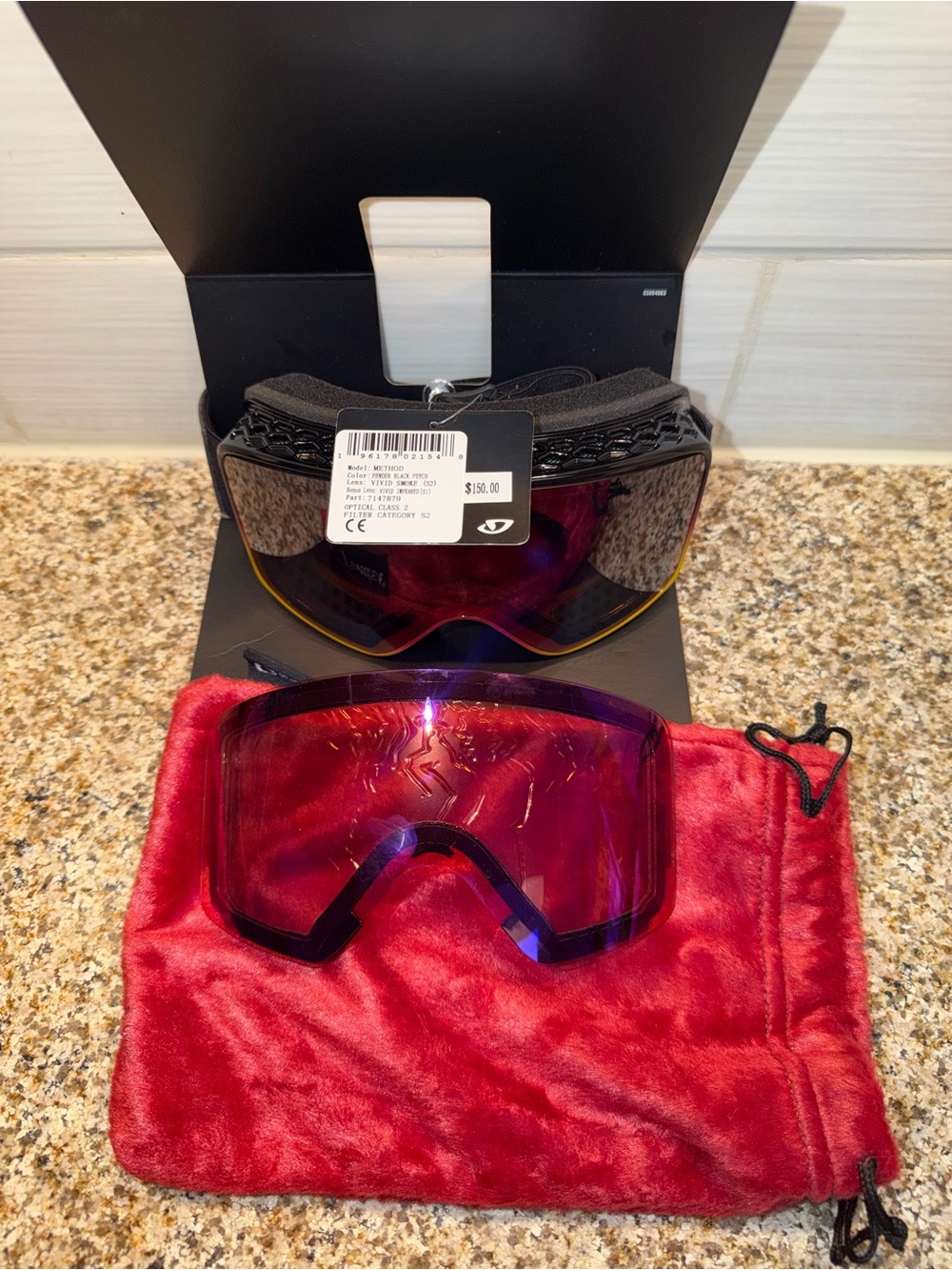 Giro Women's Sunglasses with Purple/Red Mirrored Lens